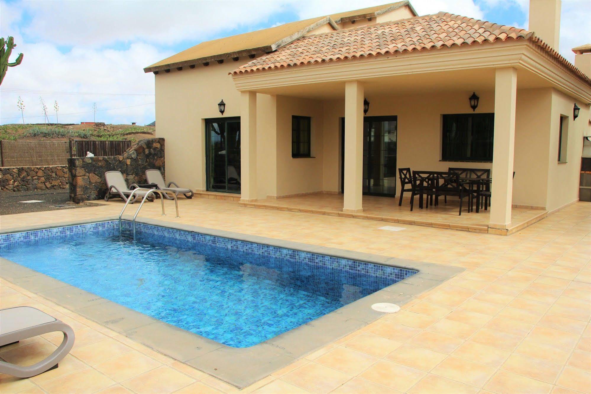 Villas Oasis Casa Vieja Ла Олива Екстериор снимка